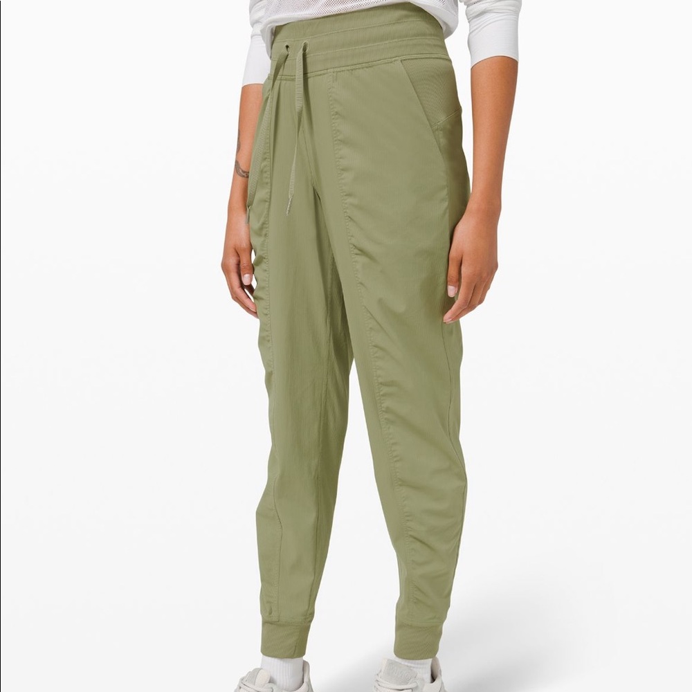 Lulu lemon dance joggers